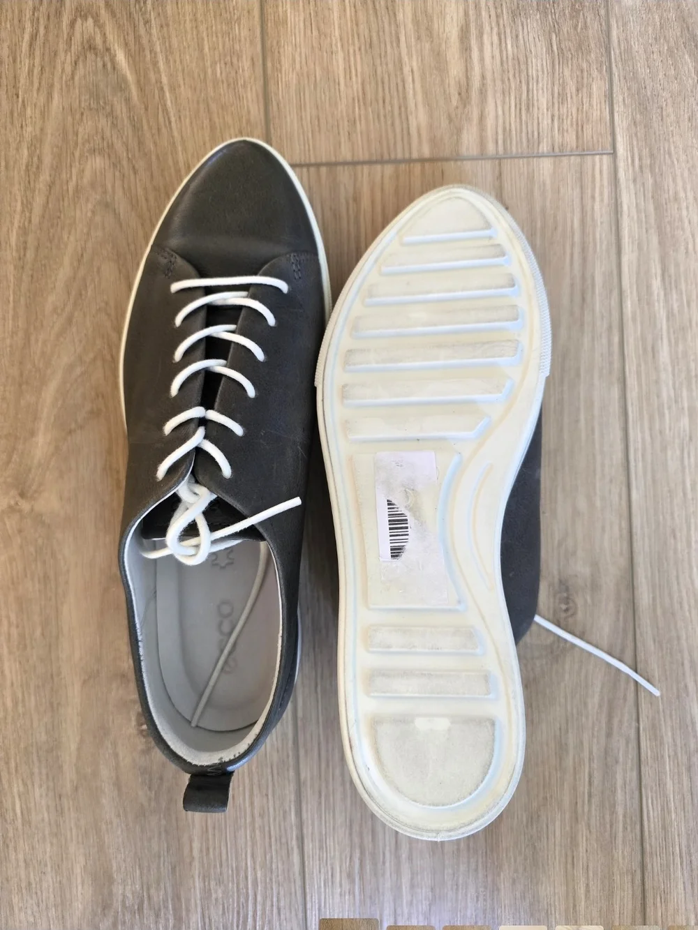 Ecco Women's Gillian Low-Top Sneakers in Gray with White Sole Size 10 EU 41 - Picture 3 of 6